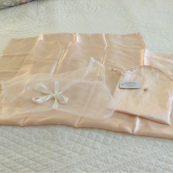 Dreamsacks Pink 100% Silk Pillowcase - Picture 1 of 9